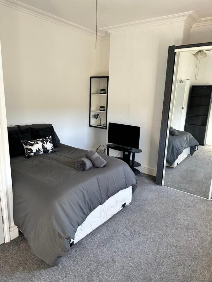 Tiye Estates Short Stay Stoke-on-Trent Exterior photo