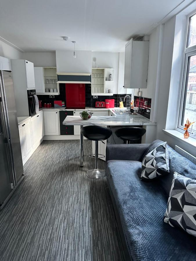 Tiye Estates Short Stay Stoke-on-Trent Exterior photo