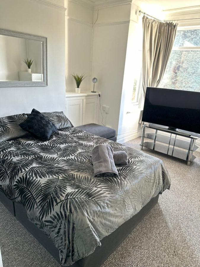 Tiye Estates Short Stay Stoke-on-Trent Exterior photo